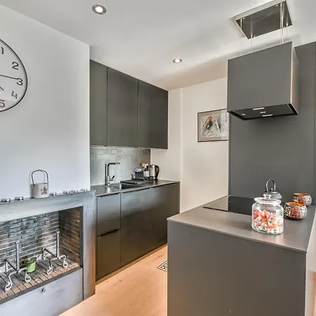 Διαμέρισμα T2 + Cabine, Proche Pistes Et Centre, Balcon, Cheminee, Wifi, Parking, 4-5 Pers. - Fr-1-685-80 Les Gets