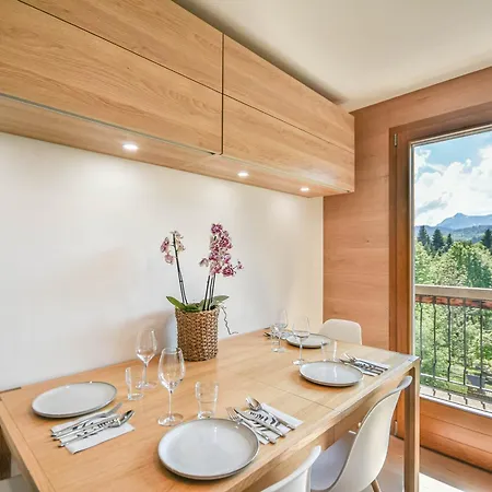 T2 + Cabine, Proche Pistes Et Centre, Balcon, Cheminee, Wifi, Parking, 4-5 Pers. - Fr-1-685-80 *