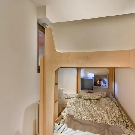 Apartment T2 + Cabine, Proche Pistes Et Centre, Balcon, Cheminee, Wifi, Parking, 4-5 Pers. - Fr-1-685-80