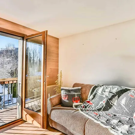 T2 + Cabine, Proche Pistes Et Centre, Balcon, Cheminee, Wifi, Parking, 4-5 Pers. Apartment Les Gets